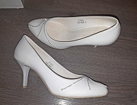 Отдается в дар Свадебные туфли, 36 размер