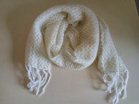 Отдается в дар Белые шарфы, шарфики