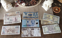 Отдается в дар Купюры Вьетнам и одна Индонезия
