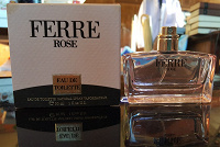 Отдается в дар Ferre Rose Gianfranco Ferre. Остаток