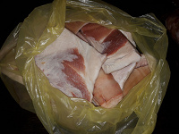 Отдается в дар Свиная шкура (сало)