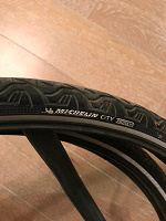 Отдается в дар Покрышки вело Michelin City 26х1.4