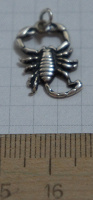 Отдается в дар Подвеска серебряная — скорпион