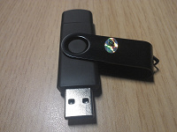 Отдается в дар Китайська USB-флешка з глюком