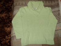 Отдается в дар Дарю свитер женский салатовый размер 48
