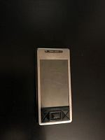 Отдается в дар Телефон Sony Ericsson X1 — внимание к описанию!