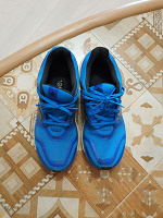 Отдается в дар Мужские синие кроссовки Адидас, 40 размер.