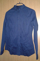 Отдается в дар Рубашка женская, размер 42-44, рост 160-165см, темно-синяя, хлопок, идеальное состояние.