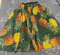 Отдается в дар Шикарная шифоновая юбка с ананасами