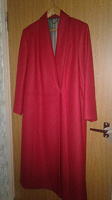 Отдается в дар Красное женское пальто в идеальном состоянии, на рост 160-165см и обхват бедер 120-122см.