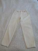 Отдается в дар джинсы бежево молочные размер 24