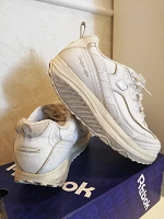 Отдается в дар Кроссовки Skechers Shape-Ups