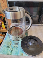 Отдается в дар Чайник Tefal, течет