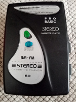 Отдается в дар Кассетный аудиоплеер с радио STEREO PRO BASIC