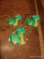 Отдается в дар Магниты детские змейки зелёные 3 шт. Новые