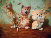 Отдается в дар Фигурки кошек керамика