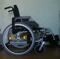 Отдается в дар Кресло-коляска инвалидная