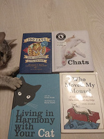 Отдается в дар Книги о кошках на английском и французском