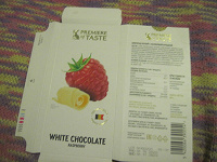 Отдается в дар в коллекцию — обертка от шоколада «PREMIERE of TASTE», картон, белый с клубникой