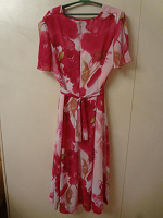 Отдается в дар летнее платье с розово-белыми цветами 48 р-ра