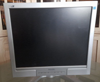 Отдается в дар рабочий монитор philips 170b7cs/00