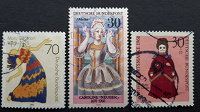 Отдается в дар Женские образы в искусстве. Почтовые марки Германии.