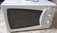 Отдается в дар Микроволновая печь Whirlpool AVM 561