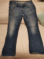 Отдается в дар Мужские джинсы Armani Jeans, w 36, L 34