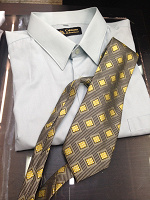 Отдается в дар Классические сорочки мужские с галстуком 42/180