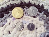 Отдается в дар Монеты Украина. Ходовые. 2012 год