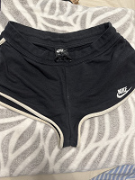 Отдается в дар Женские шортики Nike