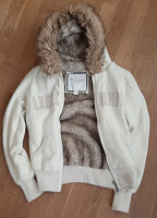 Отдается в дар Тёплая Бежевая куртка на меху 44-46-48 Abercrombie New York