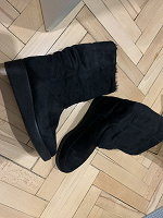Отдается в дар Чёрные зимние женские ботинки 37р H&M