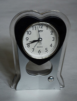 Отдается в дар Электронные часы-будильник в форме сердечка