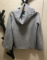 Отдается в дар Свитер 42-44.р. Benetton