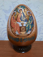 Отдается в дар Яйцо фарфоровое, для церковной свечи.