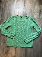 Отдается в дар Очень тёплый салатовый свитер H&M