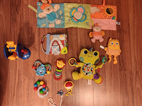 Отдается в дар Погремушки и другие игрушки для малышей