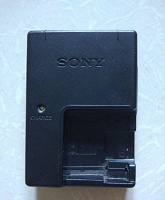 Отдается в дар Зарядное устройство Sony для ф/а