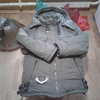 Отдается в дар дарю куртку зимнюю для мальчика рост 140-145 см