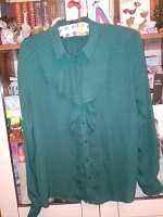 Отдается в дар Блуза тёмно-зелёного цвета