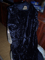 Отдается в дар чёрное бархатное платье 48р