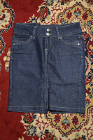 Отдается в дар Женская юбка джинсовая 42 размер