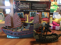 Отдается в дар Игрушка корабли из Пиратов Карибского моря