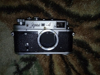 Отдается в дар «Зоркий-4» фотоаппарат