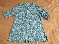 Отдается в дар Женская летняя блузка 52