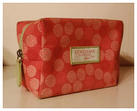 Отдается в дар Косметичка LOccitane