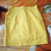 Отдается в дар Желтая юбка 46 размер