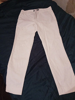 Отдается в дар Белые джинсы Зара.