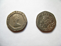 Отдается в дар монета Великобритания 20 пенсов
